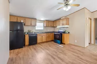 218 E Denton St, Bremond, TX 76629 - Photo 6