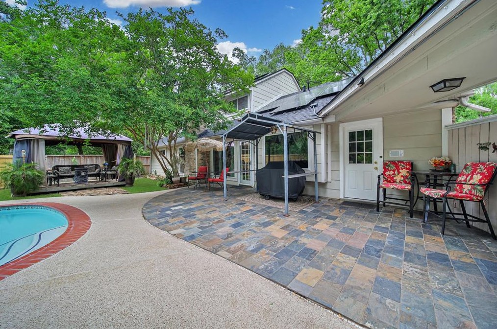 2302 Middle Crk Dr, Humble TX 77339-1821 exterior