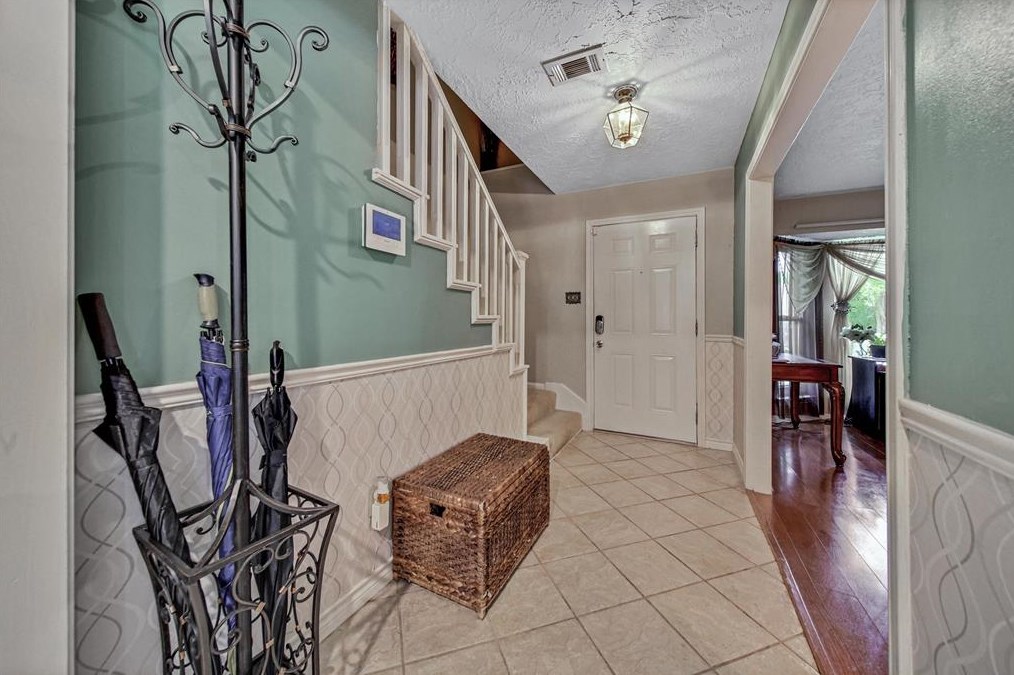 2302 Middle Crk Dr, Humble TX 77339-1821 exterior