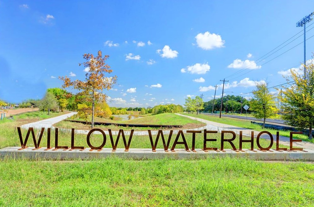 4551 Warm Spg Rd, Houston TX  77035-6027 exterior