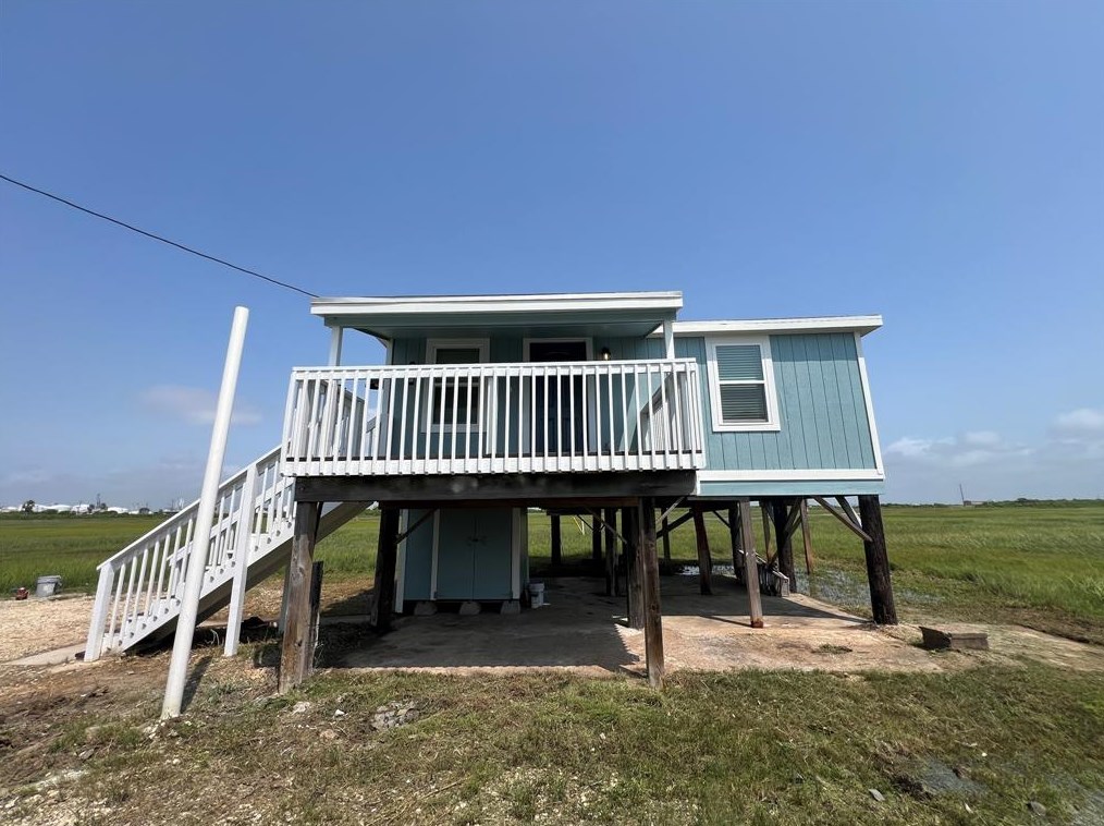 738 Caisson St, Jones Creek, TX 77541-9266