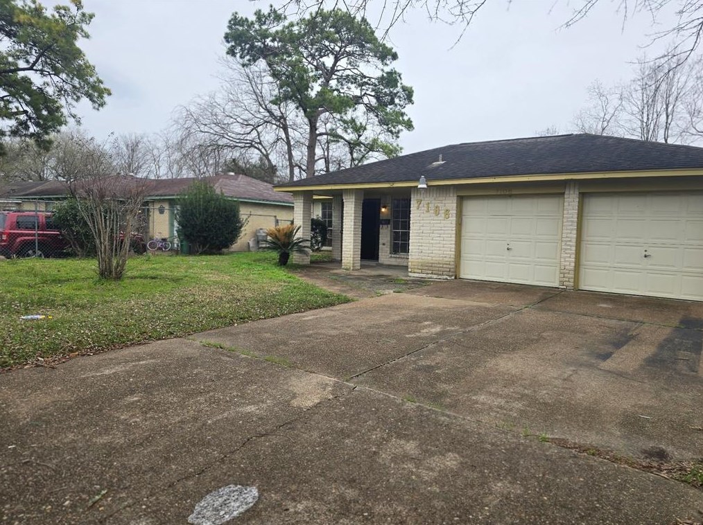 7106 Haverton Dr, Houston, TX 77016