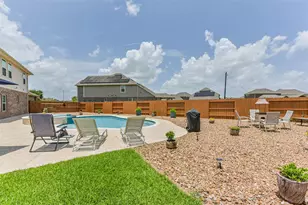 2501 Staplewood Spgs Dr, Pearland, TX 77089 - Photo 10
