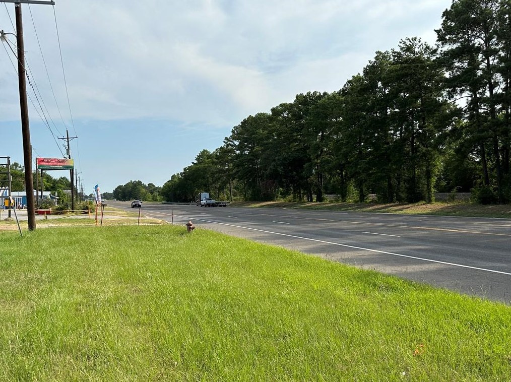 1884 S Robb St, Chita, TX 75862