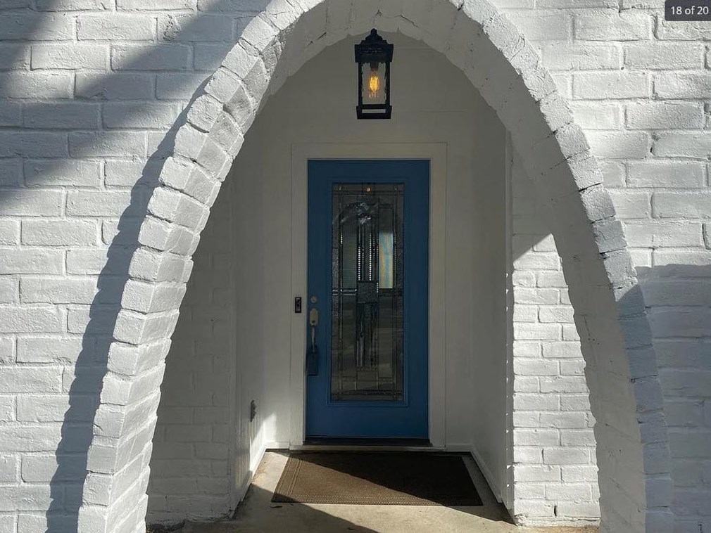 2750 Manila Ln, Houston TX  77043-1711 exterior