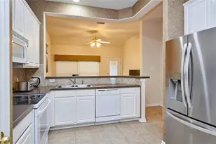 22 W Greenhill Terrace Pl, The Woodlands, TX 77382 - Photo 10