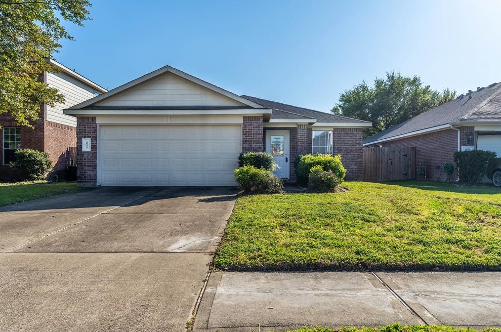6835 Silver Shores Ln, Katy TX  77449-7629 exterior