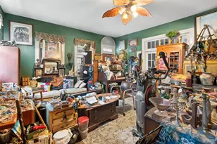 916 Sealy St, Galveston, TX 77550 - Photo 18