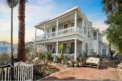 916 Sealy Street, Galveston, TX 77550 - Photo 8