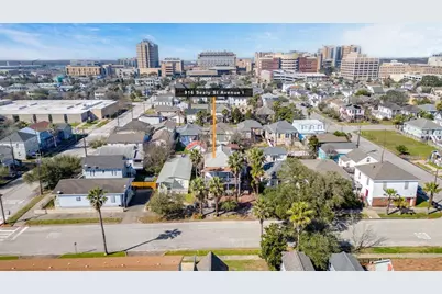 916 Sealy Street, Galveston, TX 77550 - Photo 4