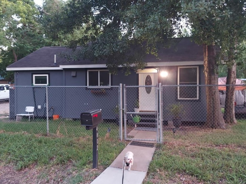 4802 Ward St, Houston, TX 77021