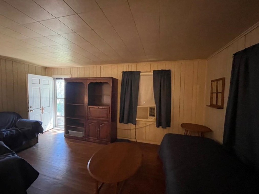 7435 Kingsley St, Houston TX  77087-4524 exterior