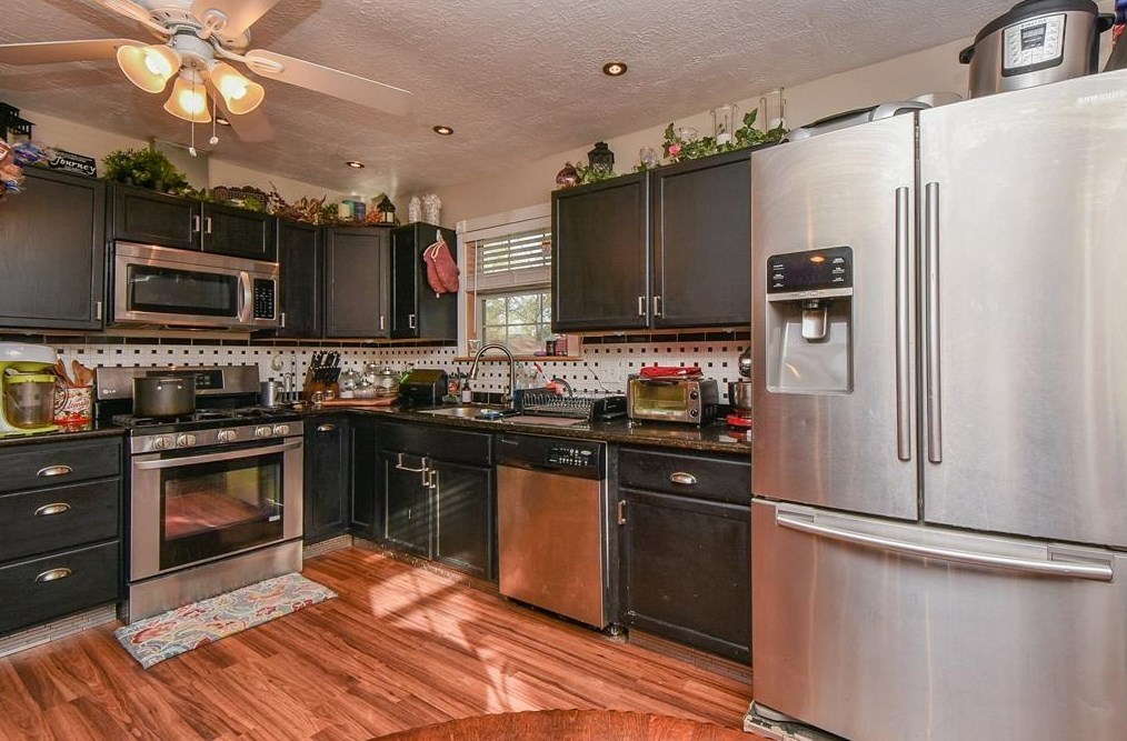 2 Ground Brier Ct, Spring TX  77381-2837 exterior