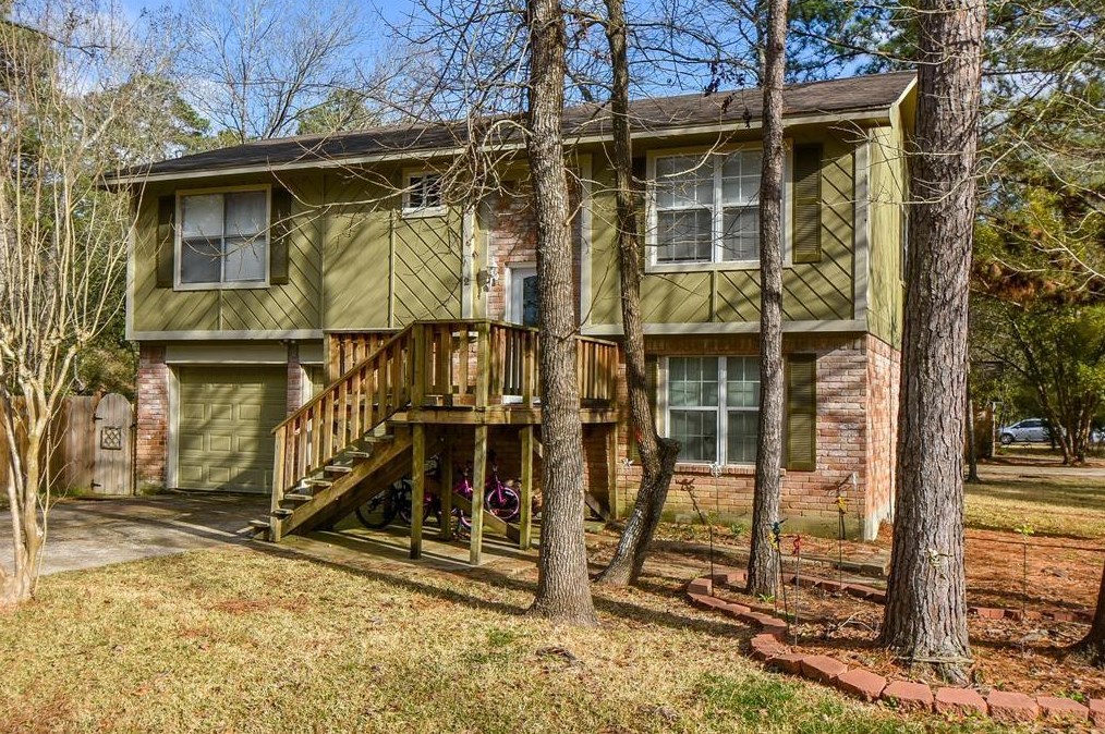 2 Ground Brier Ct, Spring TX  77381-2837 exterior