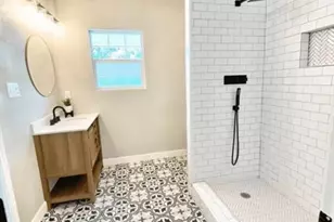 6716 Jefferson Blvd, Groves, TX 77619 - Photo 16