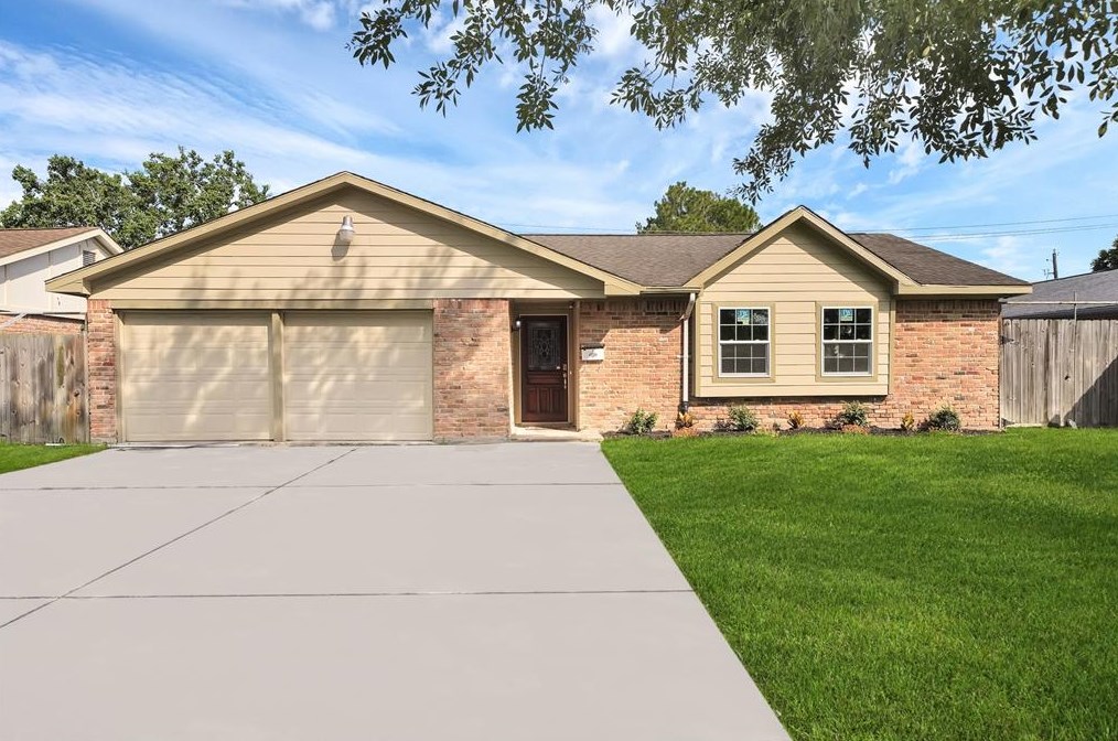 11015 Sageleaf Ln, Houston, TX 77089-3913