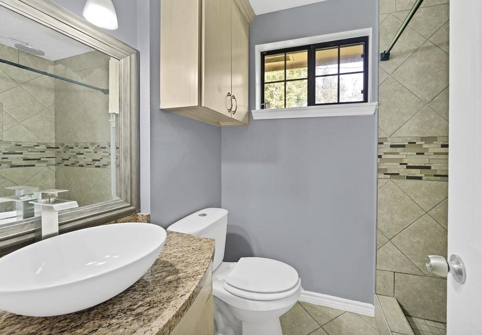 11015 Sageleaf Ln, Houston TX  77089-3913 exterior