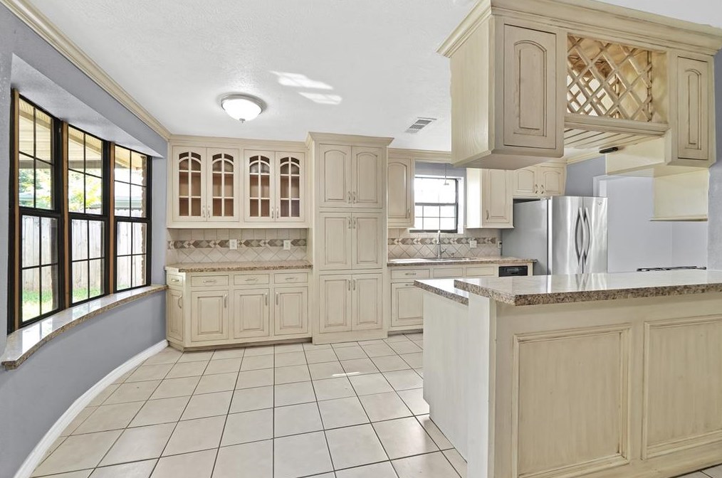 11015 Sageleaf Ln, Houston TX  77089-3913 exterior