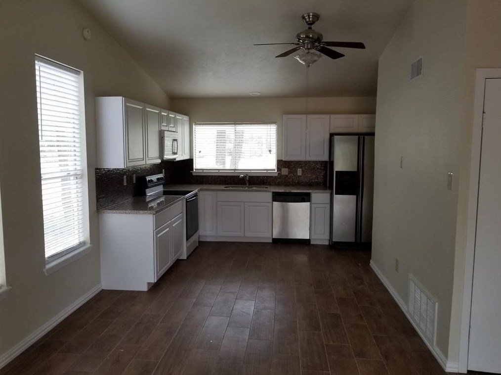 11 Canyon Oak Pl, Spring, TX 77380-1711