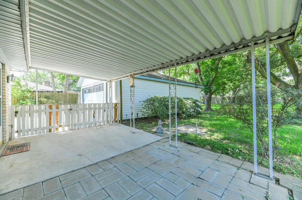 11323 Marrs Dr, Houston TX  77065-2108 exterior