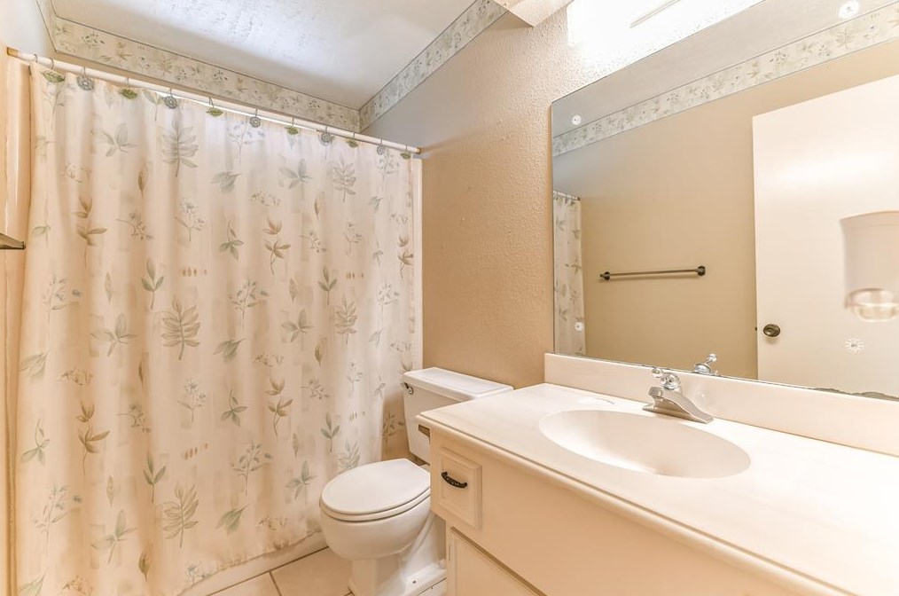 11323 Marrs Dr, Houston TX  77065-2108 exterior