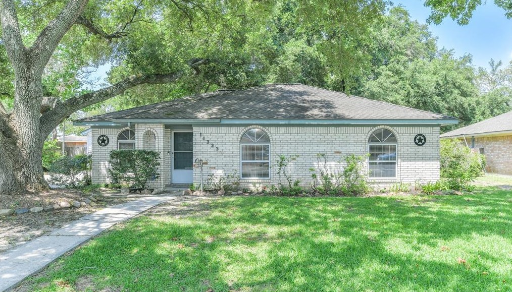 11323 Marrs Dr, Houston, TX 77065-2108