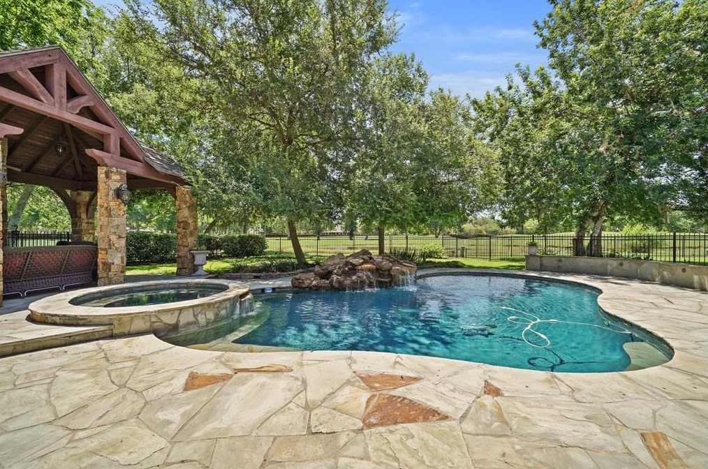 1706 Peppervine Way, Sugar Land TX  exterior