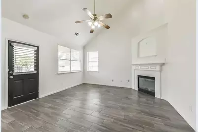 10114 Sand Tracks Court, Houston, TX 77064 - Photo 18