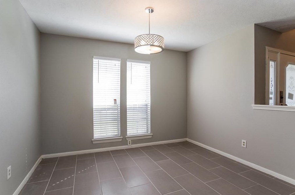 2331 Rolling Glen Dr, Spring TX  77373-3199 exterior