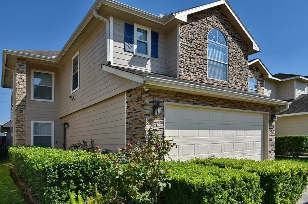 10818 Tobar Falls Cir, Houston, TX 77064