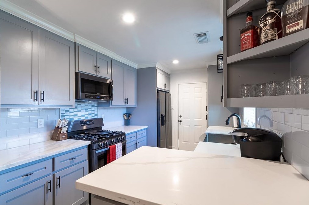 5718 Winding Crk Way, Houston TX  77017-6816 exterior