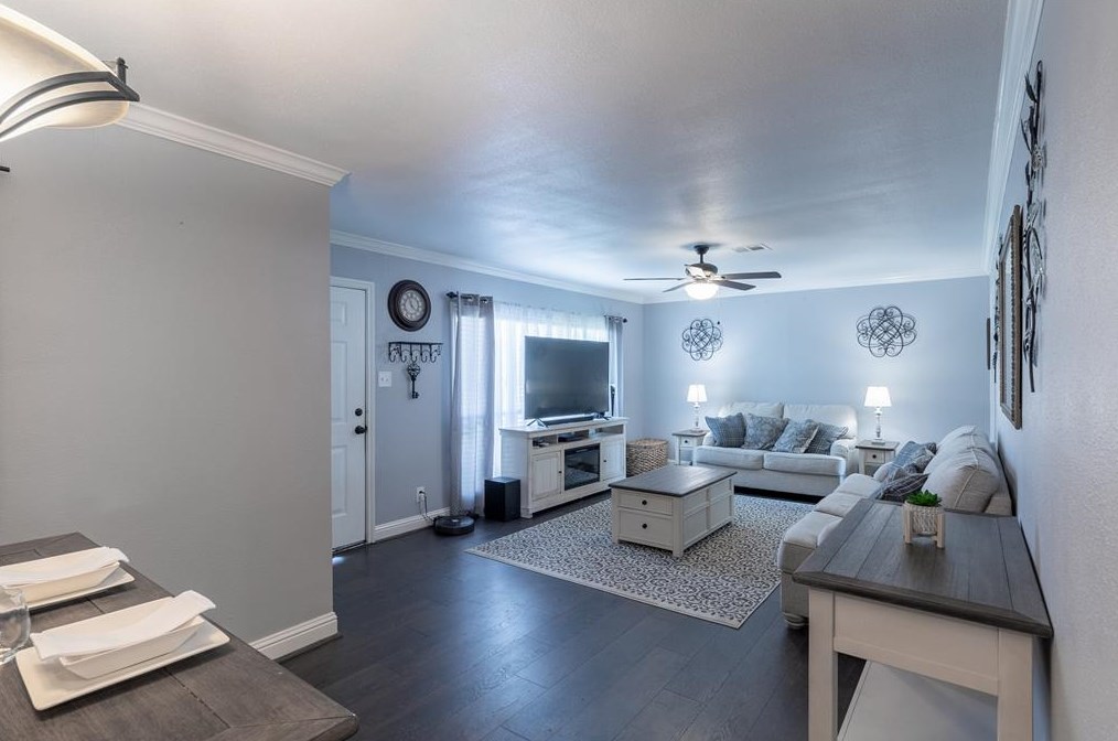 5718 Winding Crk Way, Houston TX  77017-6816 exterior