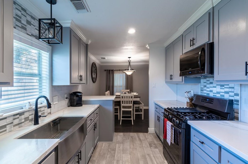 5718 Winding Crk Way, Houston TX  77017-6816 exterior