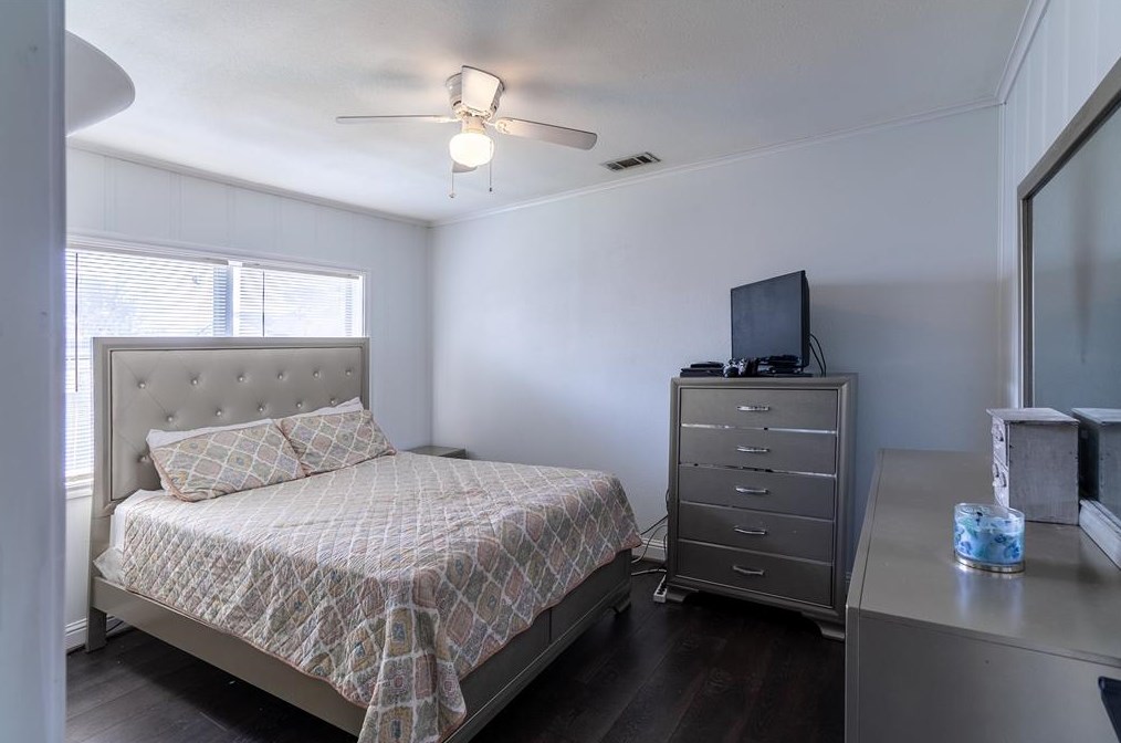 5718 Winding Crk Way, Houston TX  77017-6816 exterior