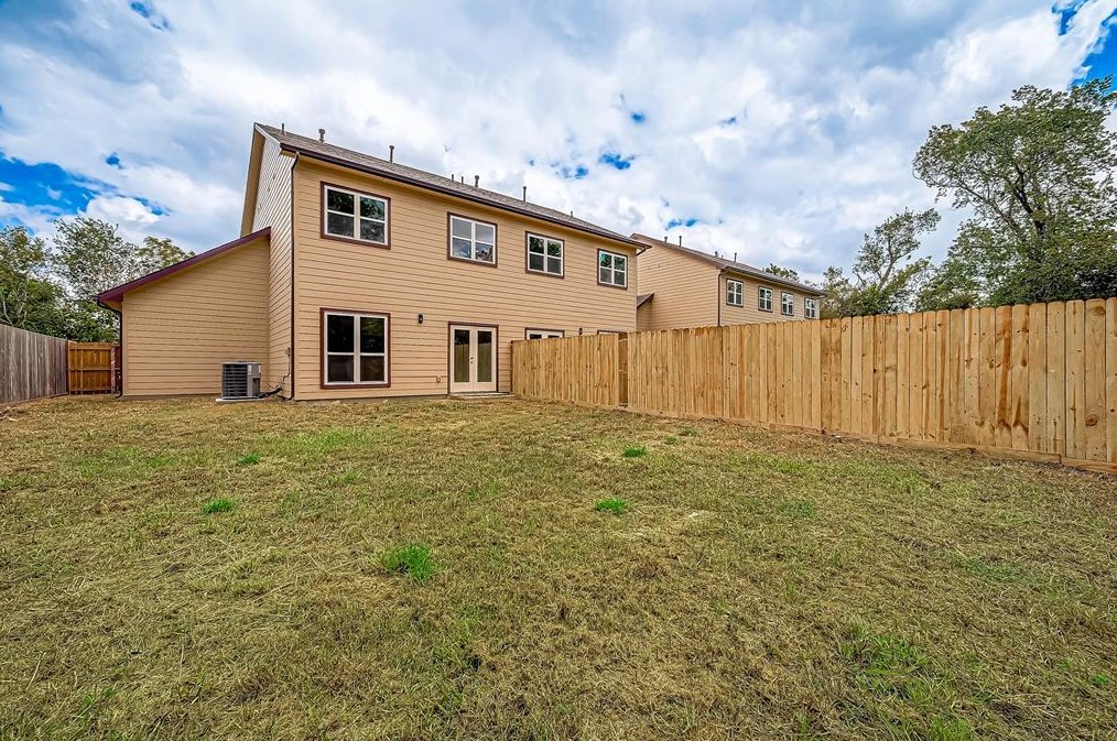 5530 Hirondel St, Houston TX  77033-3134 exterior