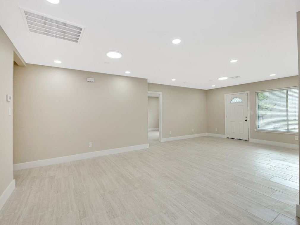5306 Windswept Ln, Houston TX  77056-7214 exterior