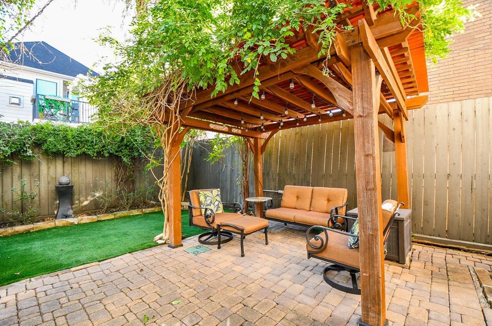 4519 Rose St, Houston, TX 77007
