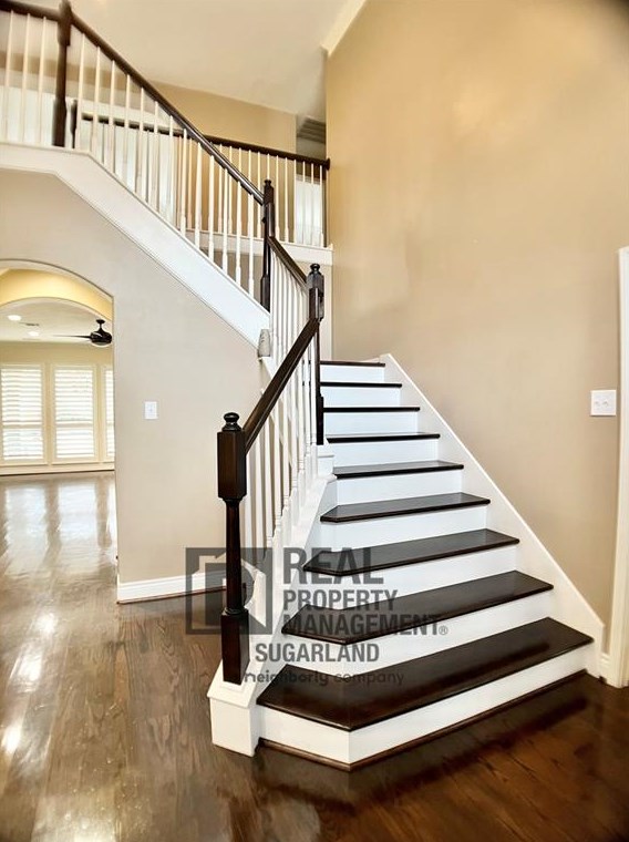 8431 Big Bend Dr, Sugar Land, TX 77479