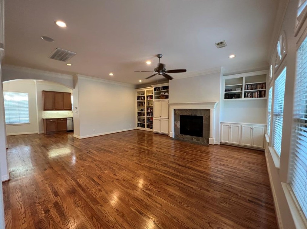 2807 Albany St, Houston TX  77006-1505 exterior