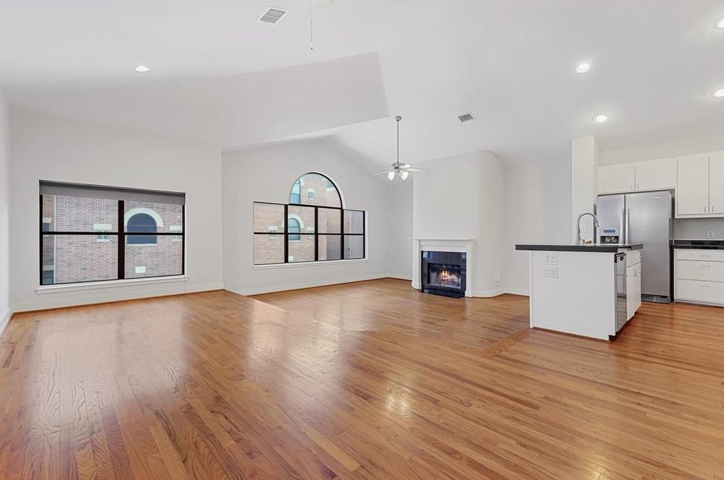 9806 Sandra Ann Ct, Houston, TX 77025-1511