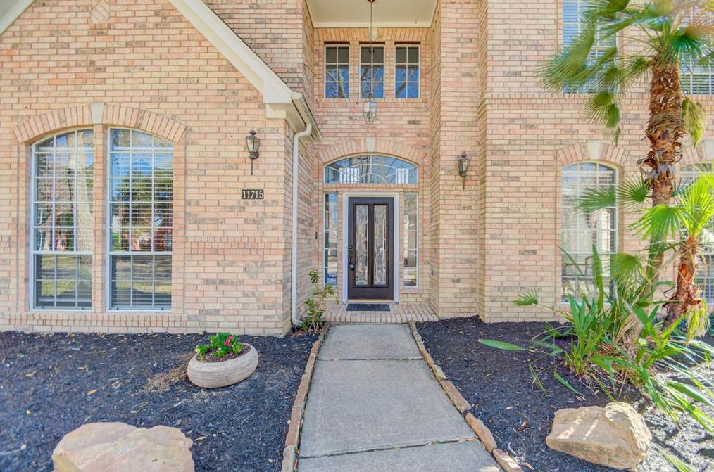 11715 Orchard Mountain Dr, Houston, TX 77059