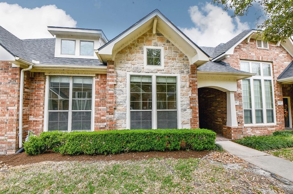 3306 Silverbrook Ln, Pearland, TX 77584