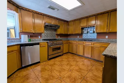 2654 Cos Street, Liberty, TX 77575 - Photo 18