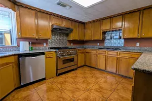 2654 Cos St, Liberty, TX 77575 - Photo 18