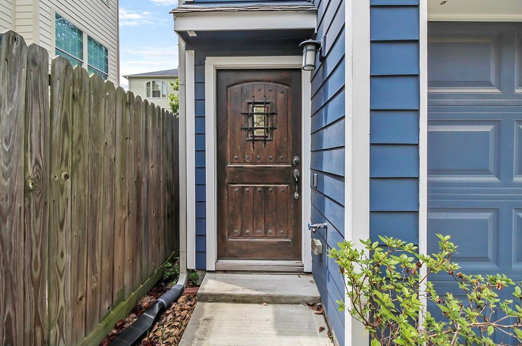 612 W 27th St, Houston, TX 77008