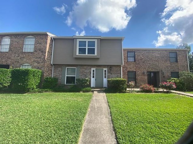 1528 Marshall Woods Dr, Beaumont, TX 77706
