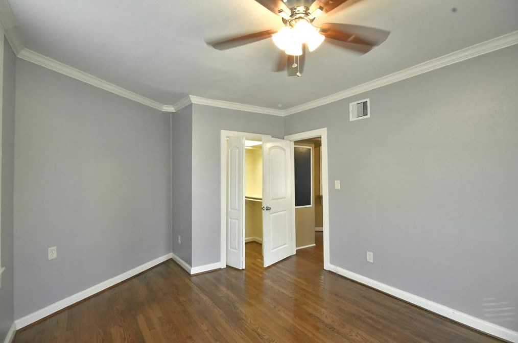 1119 Oxford St, Houston, TX 77008-7082