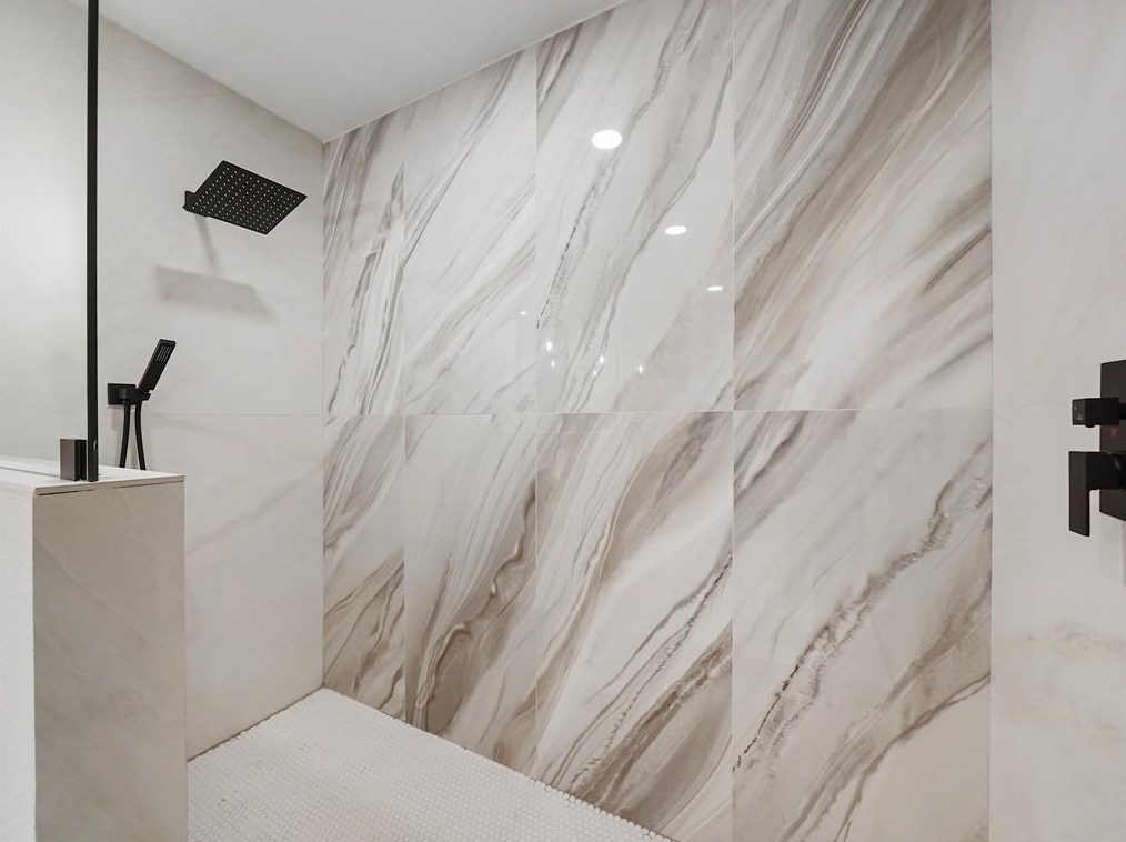 2807 Quincannon Ln, Houston TX 77043-1202 exterior