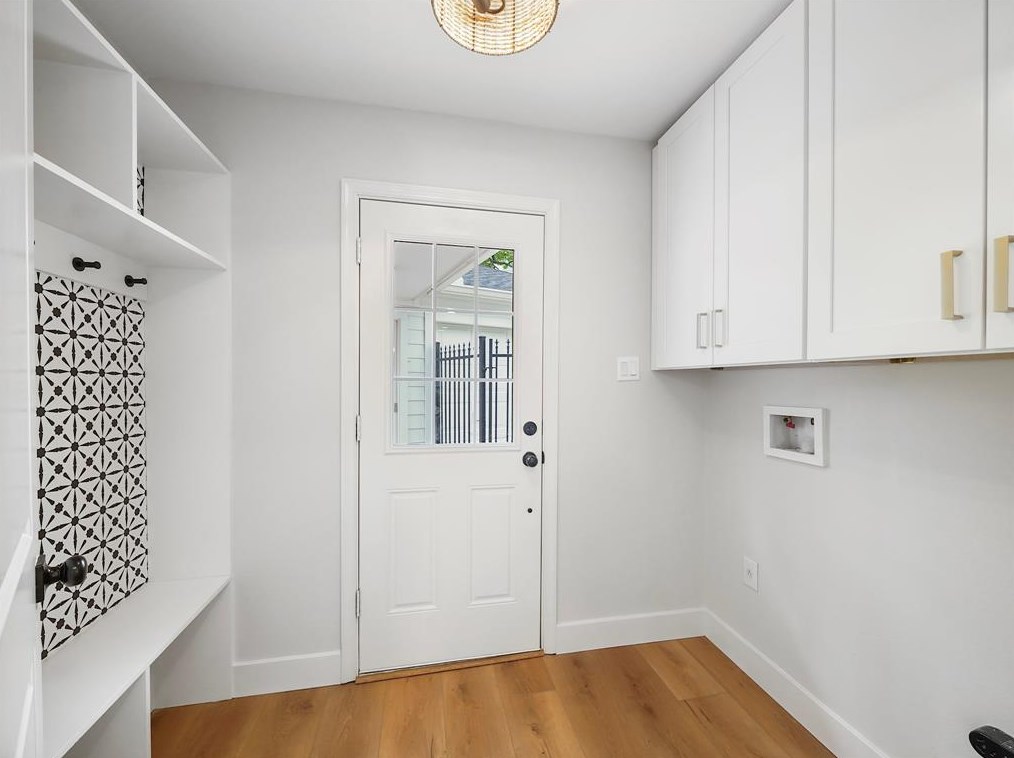 2807 Quincannon Ln, Houston TX 77043-1202 exterior