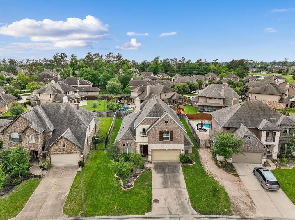 27 S Greenprint Cir, Tomball, TX 77375
